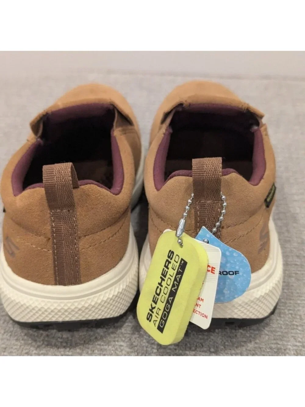 Skechers new tag